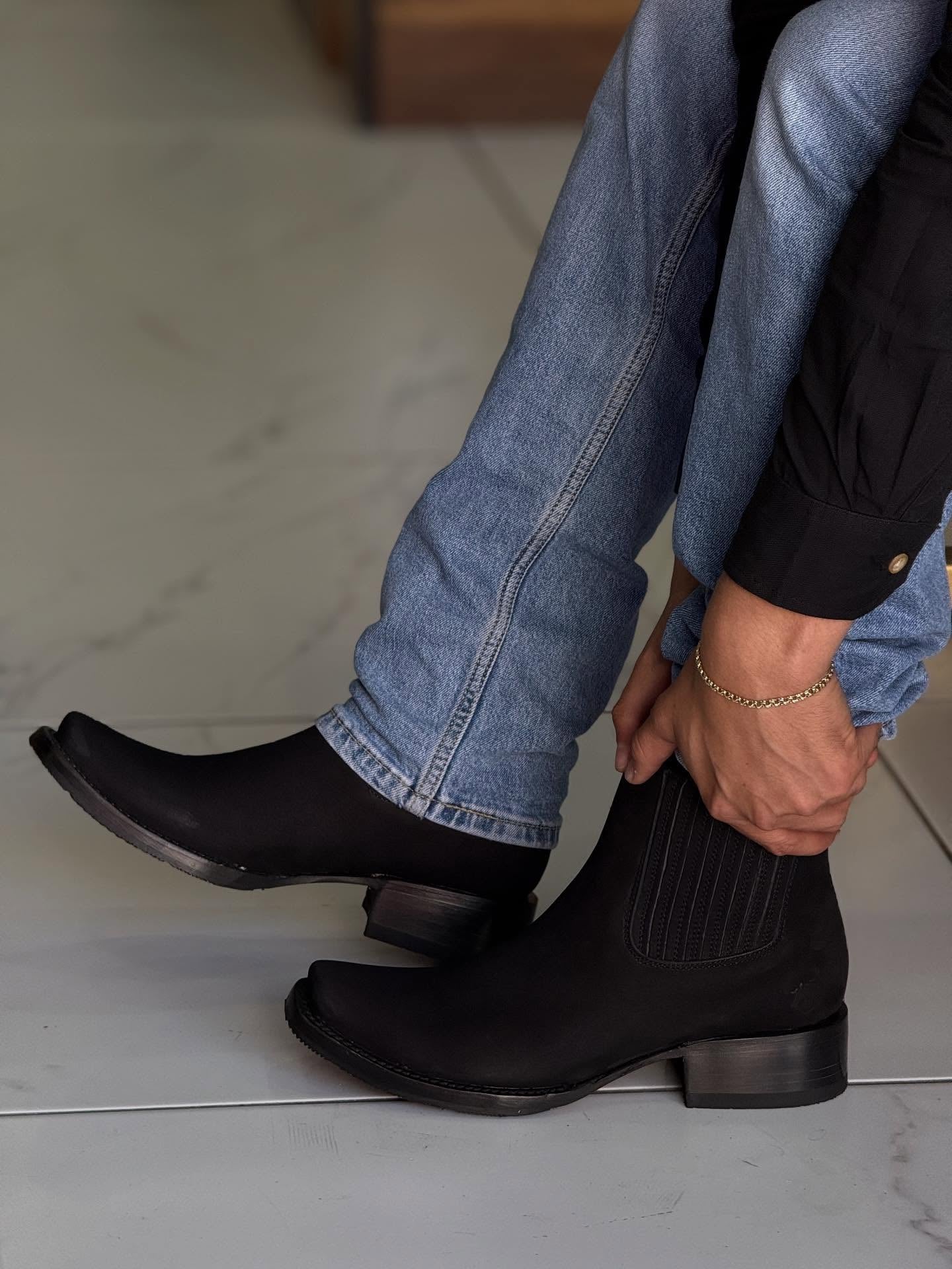 Elegant Men's Ankle Boots